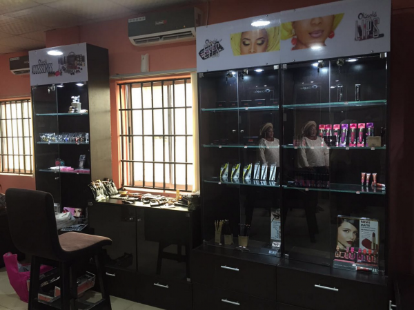 Home Services Make Up Artist in Lekki - Health & Beauty Services